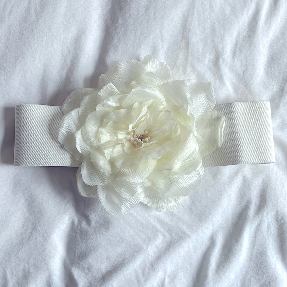 Floral beaded belt